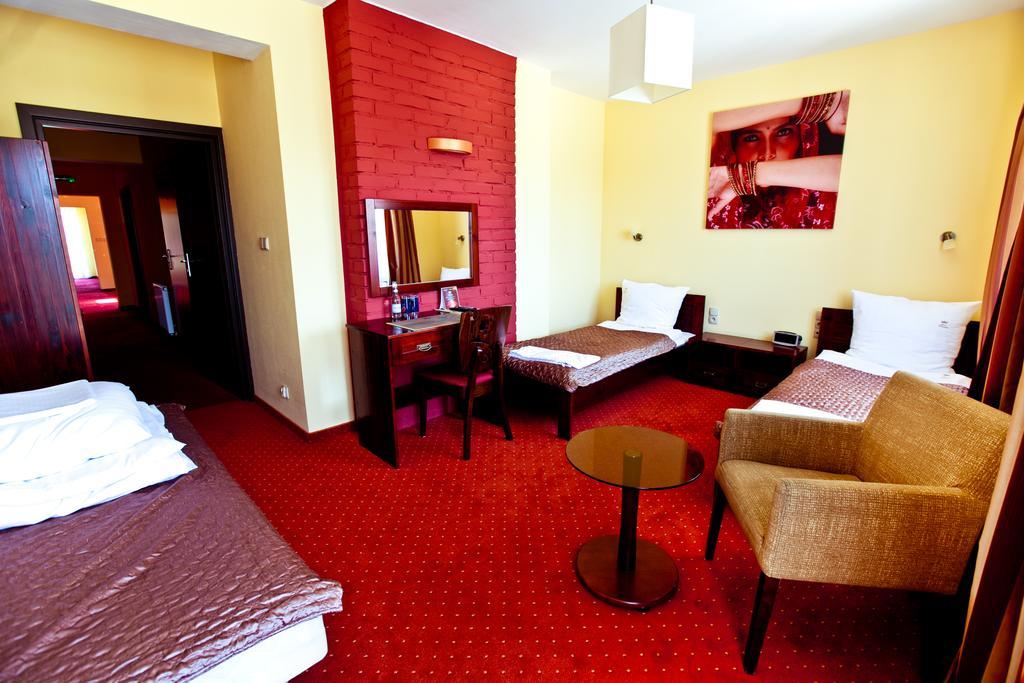 Hotel Dwa Bratanki Rzeszów Exterior foto